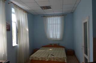 Гостевой дом Guest house Azovets Бердянск Улучшенный двухместный номер с 1 кроватью-5