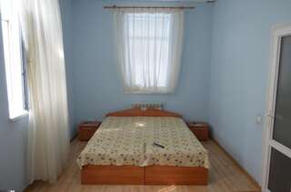 Гостевой дом Guest house Azovets Бердянск Улучшенный двухместный номер с 1 кроватью-23